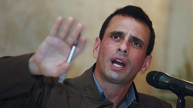 Presos venezolanos amotinados liberan a 148 reos y entregan un cadáver