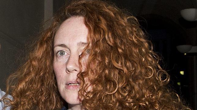 Libertad bajo fianza para Rebekah Brooks