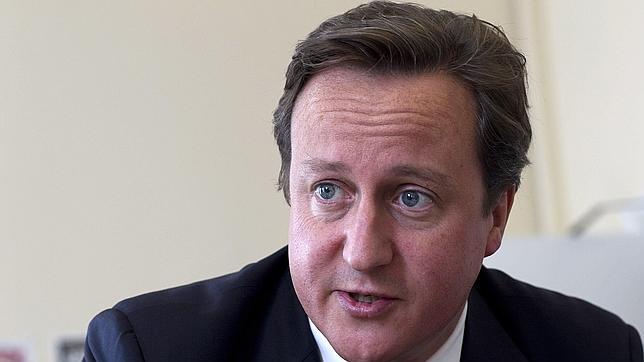 Los laboristas acusan a Cameron de evitar responder sobre la compra de BSkyB