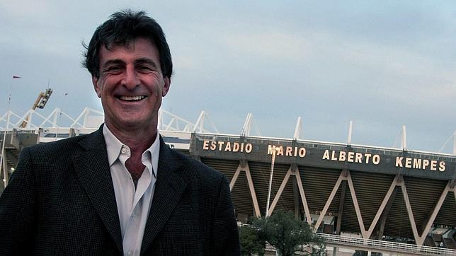 Kempes: «Nosotros no éramos jugadores del pueblo, jugábamos para la gente»