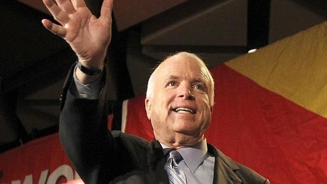 Kerry y McCain, rivales unidos contra el aislacionismo de Estados Unidos