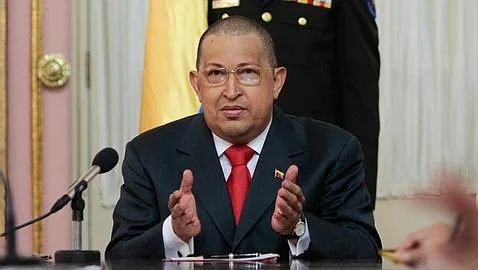 Chávez se rapa el pelo para captar votos indecisos