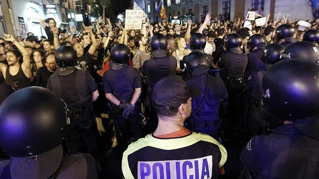 Detenidos dos «indignados» en la concentración de Sol por «desórdenes públicos»