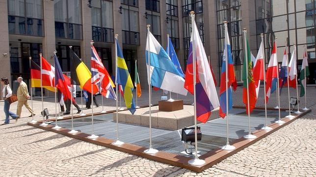 Europa hace frente común ante el acoso de los mercados a España e Italia