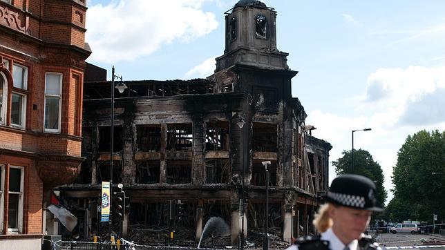 El patrón de los disturbios en Londres: organización en Twitter y ataques por sorpresa