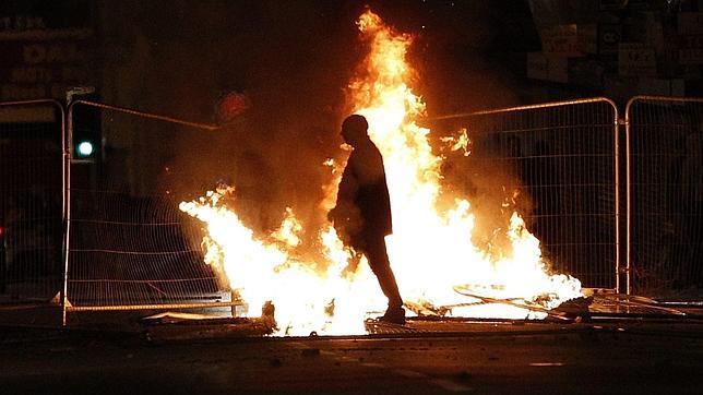 Los londinenses piden mano dura frente a los amotinados