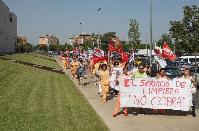 El servicio de limpieza del hospital de Ciudad Real aplaza la huelga