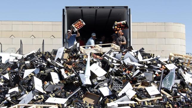 Los agricultores aragoneses proponen boicotear los productos franceses