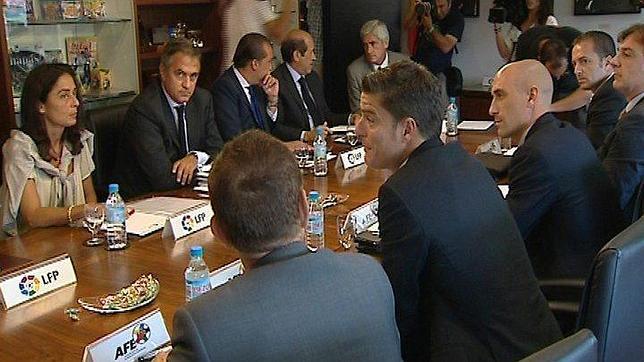 Luis Gil, gerente de la AFE: «Me gustaría ser más optimista, pero no lo soy»