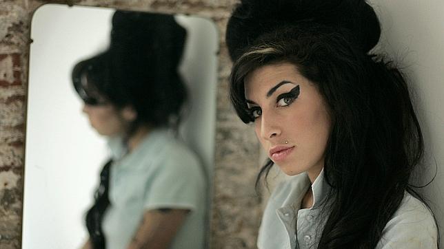 Sin rastro de drogas en el cuerpo de Amy Winehouse