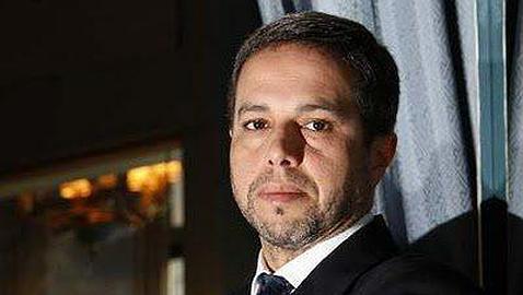 El sobrino nieto del rey Idris, «dispuesto a servir» a los libios