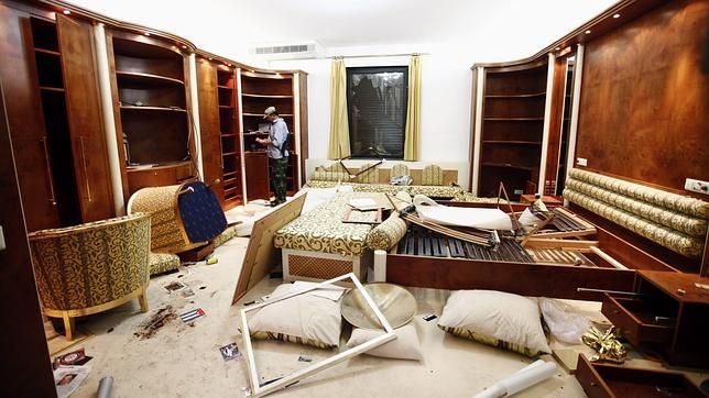 Argelia entregará a Gadafi si intenta entrar al país