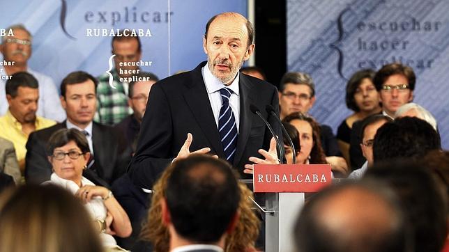 Rubalcaba declara un millón de euros de patrimonio; Rajoy, más de 800.000