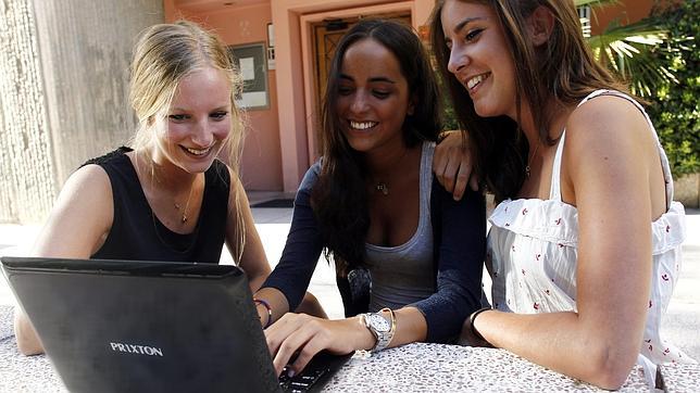 La mitad de los usuarios de PC españoles piratean los programas informáticos
