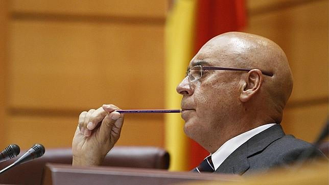 El presidente del Senado declara más de 130.000 euros y tres viviendas