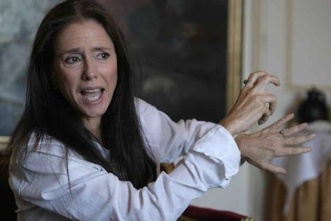 Julie Taymor: «La esencia del teatro está en su poesía»