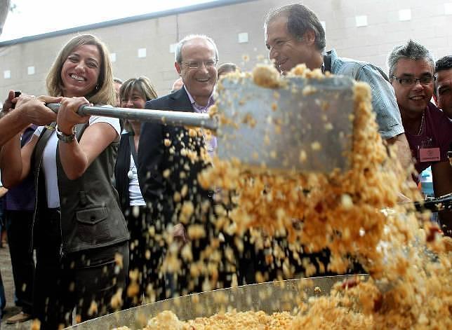 Rubalcaba apoya la insumisión contra el castellano