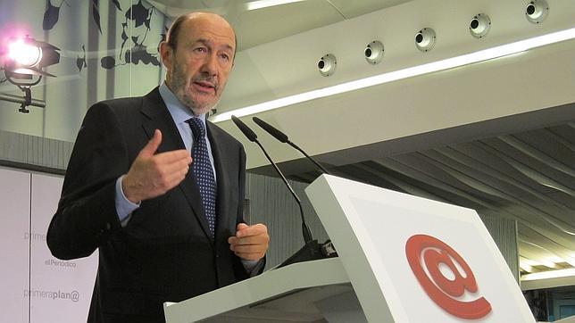 Rubalcaba promete blindar por ley las decisiones aprobadas en referéndum, como el Estatut