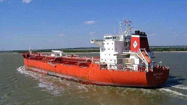 Los piratas liberan el «Mattheos I» tras robar unas 7.500 toneladas de gasoil