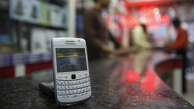 BlackBerry recupera internet después de más de 12 horas