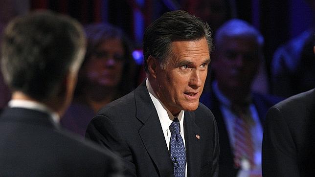 Romney gana otro debate y promete echar a Bernanke