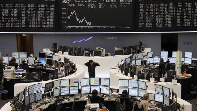 La prima de riesgo y la Bolsa aguantan la rebaja de Standard &amp; Poor's