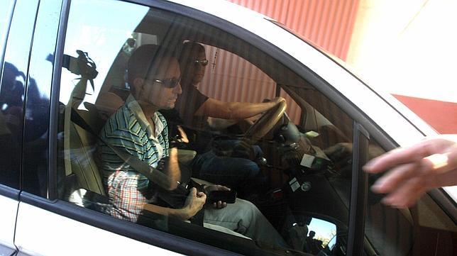 El padre, «nervioso y pálido», preguntó si habían visto a sus hijos en el parque