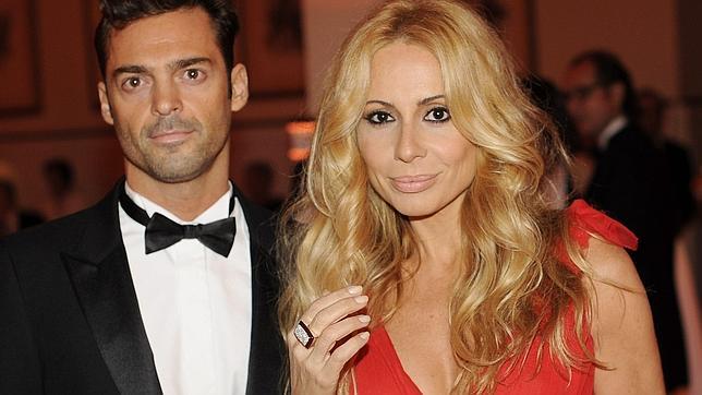 Marta Sánchez y Hugo Castejón celebran su primer año de amor