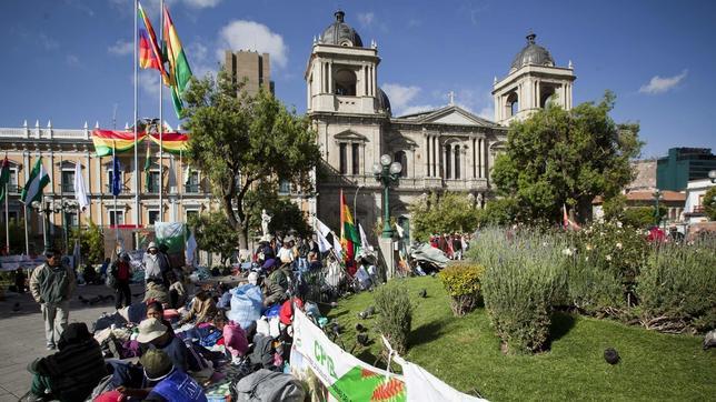 Morales cede finalmente y la carretera no pasará por la reserva natural indígena