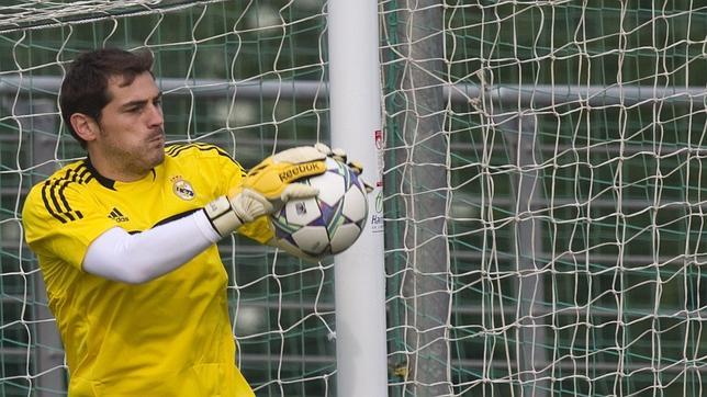 Casillas iguala a Gento