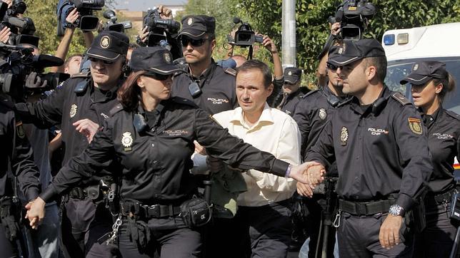 Bretón se enfrenta a una pena «importante» de prisión por un delito de detención ilegal