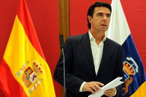 Soria censura la «antidemocrática» iniciativa de CC y PSOE