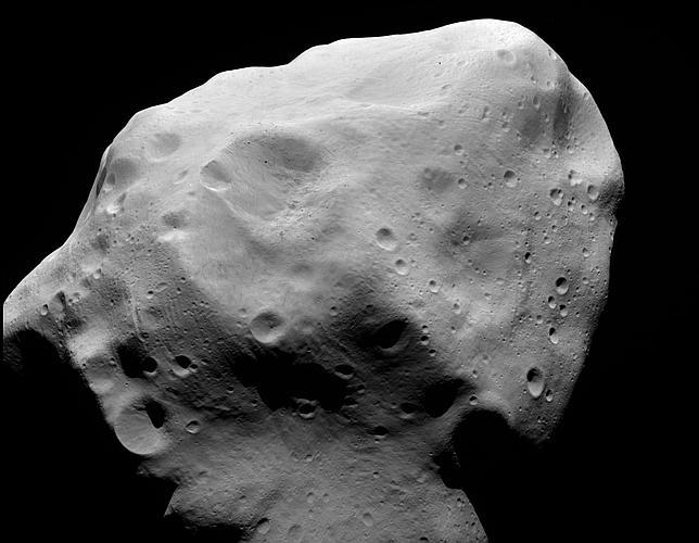 Lutetia, tan antiguo como el Sistema Solar