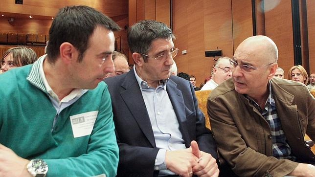 López lamenta que el PNV aproveche para  desempolvar «sus obsesiones particulares»