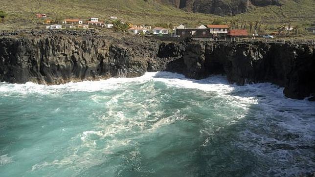 Defensa se prepara para una posible segunda erupción en El Hierro