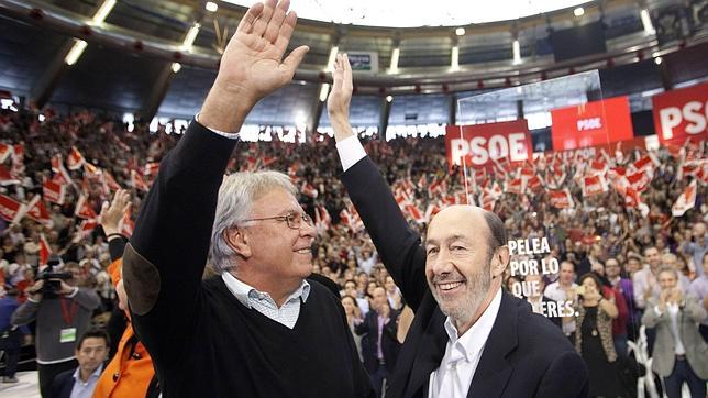El PSOE pasa al ataque y apunta directo a Rajoy