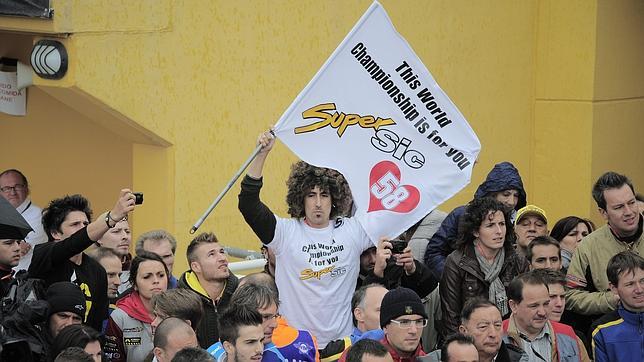 Fuego en el cielo en honor de Marco