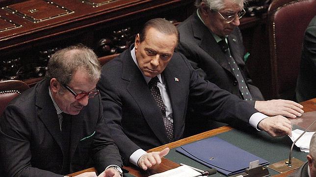 Berlusconi, tras la votación de los Presupuestos de 2010 : «Me siento traicionado»