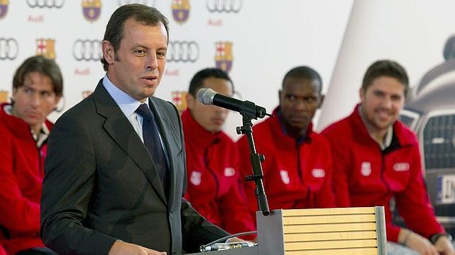 Los empleados del club acusan a Rosell de falta de transparencia y de crear conflictos