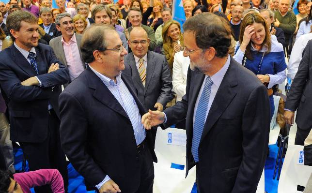 Rajoy ve a Castilla y León «referente y modelo» en educación y sanidad