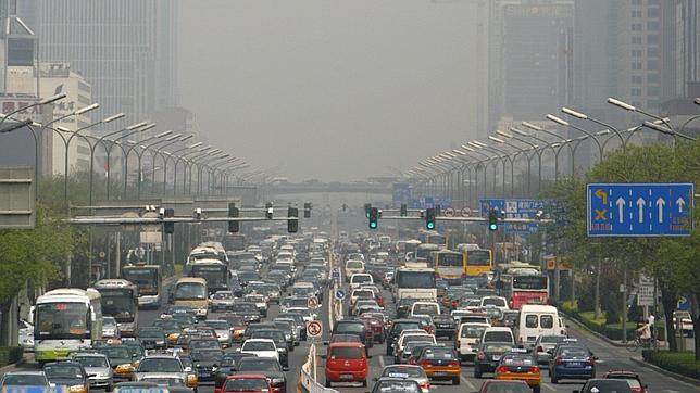 China eliminará las restricciones a quienes adquieran un vehículo «ecológico»