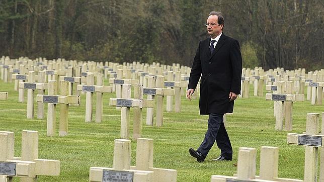 El socialista Hollande pierde fuerza frente a Sarkozy