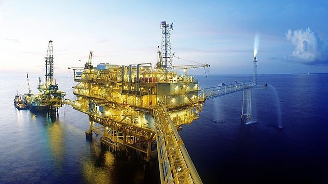 El Parlamento balear busca paralizar las prospecciones petrolíferas entre Denia e Ibiza