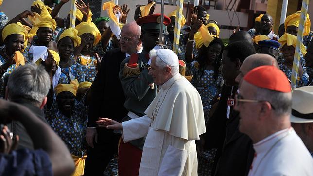 El Papa critica «la sumisión incondicional a las fuerzas del mercado o las finanzas»