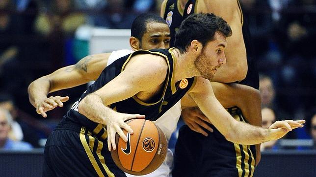 Rudy e Ibaka, homenajeados por sus compañeros antes de volver a la NBA