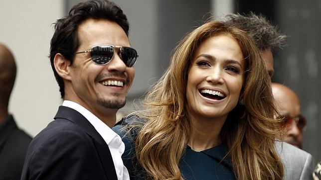 Marc Anthony olvida a Jennifer López con una modelo mexicana