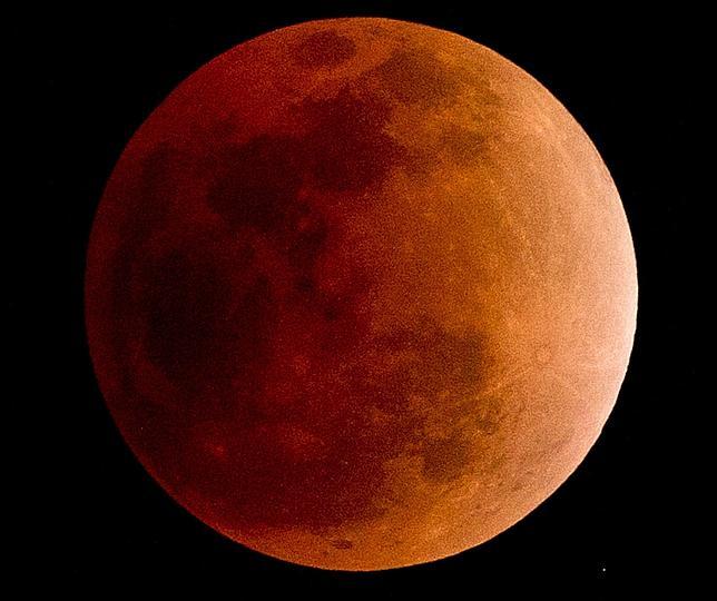 Espectaculares imágenes del eclipse de la Luna roja