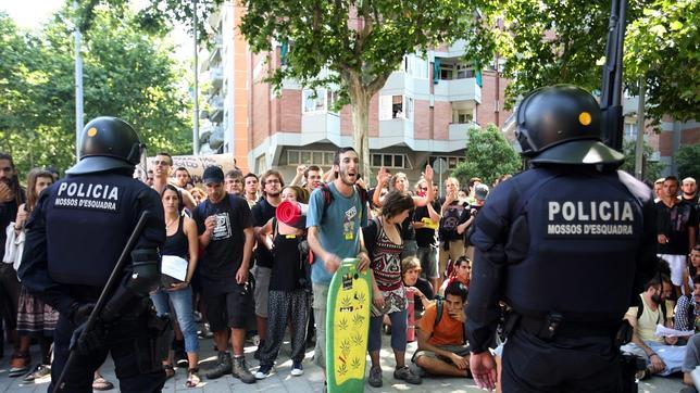 Diez diputados declaran hoy por el bloqueo de los «indignados» al Parlament