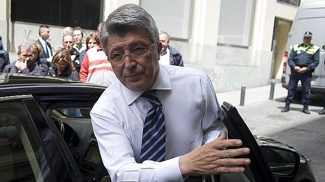 Enrique Cerezo: «Hemos enviado una oferta a Simeone, hay que negociar»