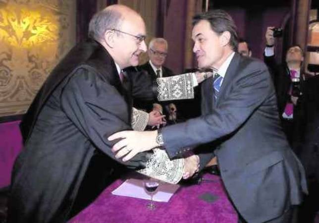 El TSJC reactiva el proceso contra el Govern por desacato lingüístico